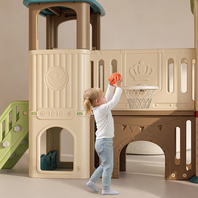 Indoor-Spielplatz inSPORTline Terkino