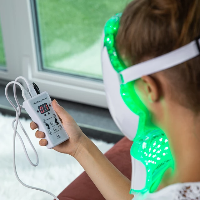 inSPORTline Hilmana pflegende LED-Gesichts- und Nackenmaske