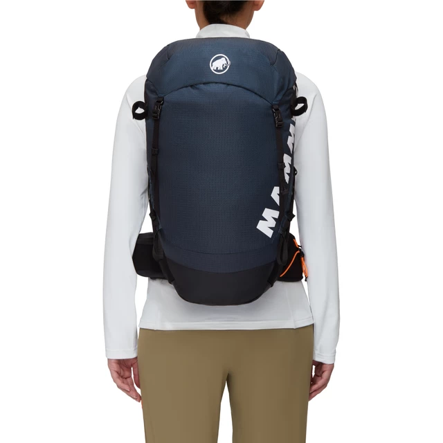 Damenrucksack MAMMUT Ducan 24 Women 24 l - Dragon Fruit Black