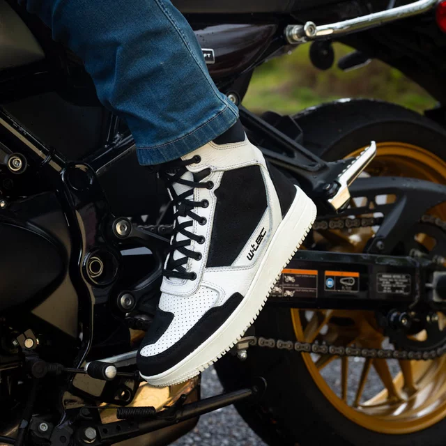 W-TEC Bastige Motorradstiefel - schwarz-weiß