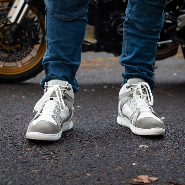 W-TEC Arimes Motorradstiefel - weiß-grau
