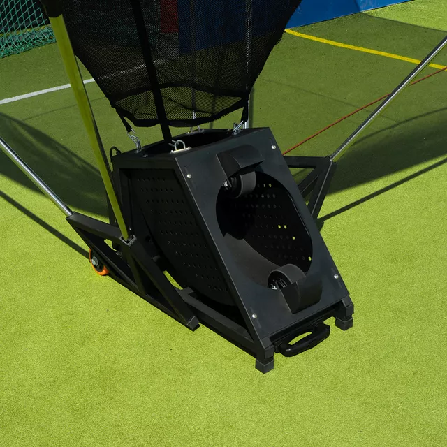 Elektrische Ballrückgabe inSPORTline Talahaso