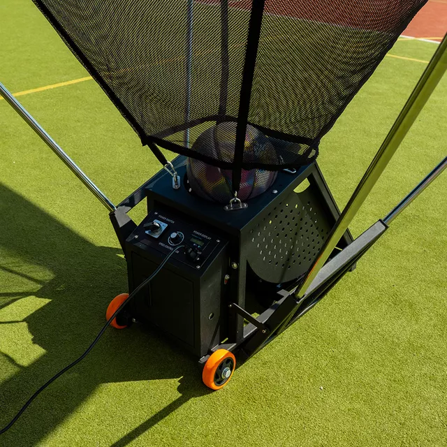 Elektrische Ballrückgabe inSPORTline Talahaso