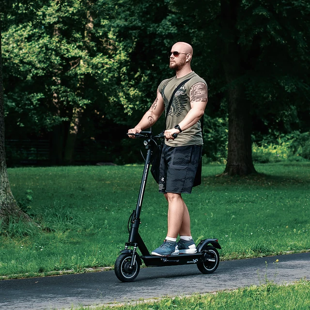 W-TEC Lambreto Max III 700W 10" Elektro-Scooter